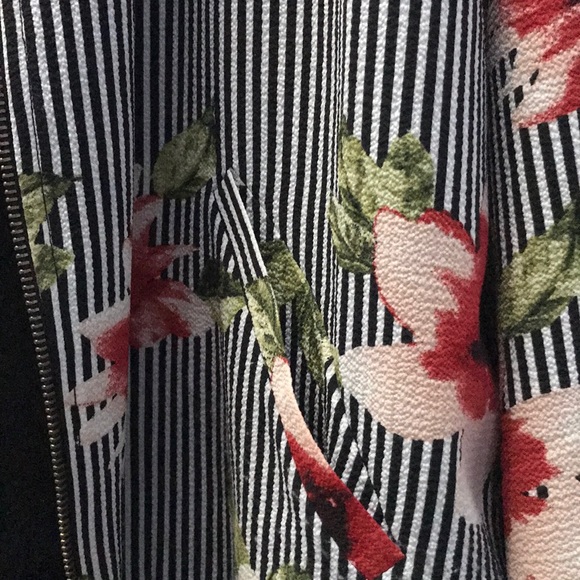 Faith and Joy floral summer jacket - Picture 6 of 9